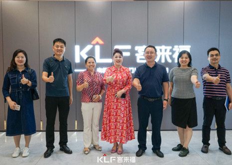 热烈欢迎芜湖市镜湖区投资促进中心领导一行莅临jdb电子参观考察！